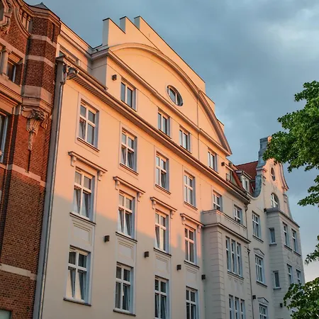 Otel H+