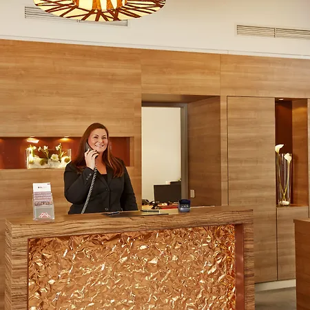 Hotel H+ 4*