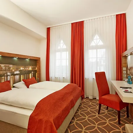 Hotel H+ 4*