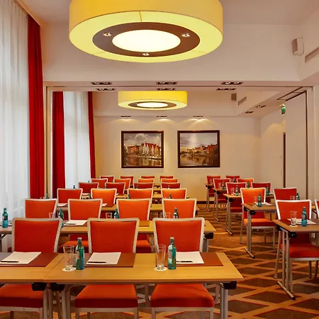 Hotel H+